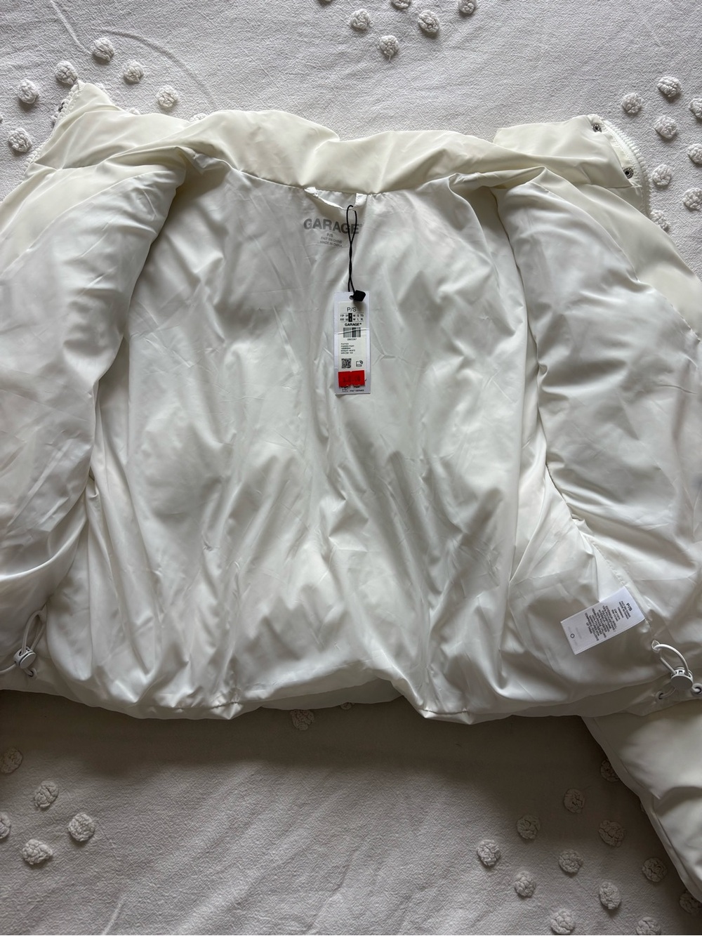 Garage Puffer, Padded Puff in Bright White. Cropped, Never worn. Size Small - Picture 3 of 7